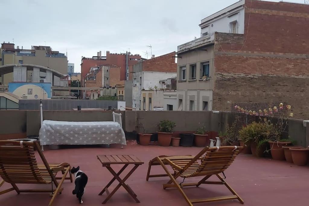 Small Room In Sants With Huge Terrace Barcelona Exterior foto