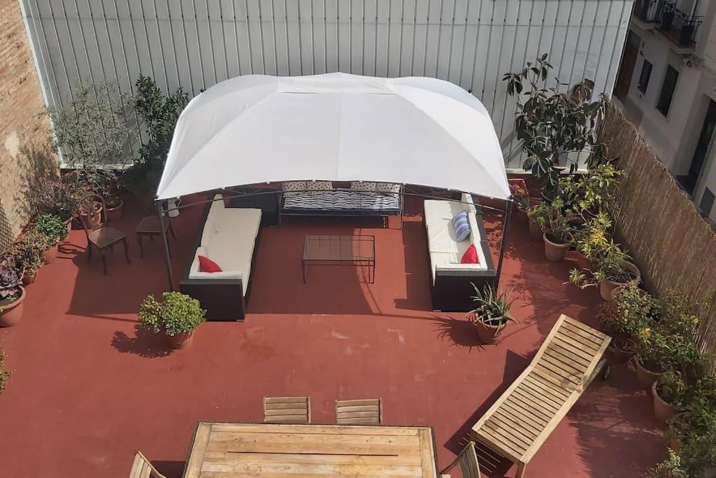 Small Room In Sants With Huge Terrace Barcelona Exterior foto