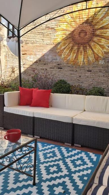 Small Room In Sants With Huge Terrace Barcelona Exterior foto